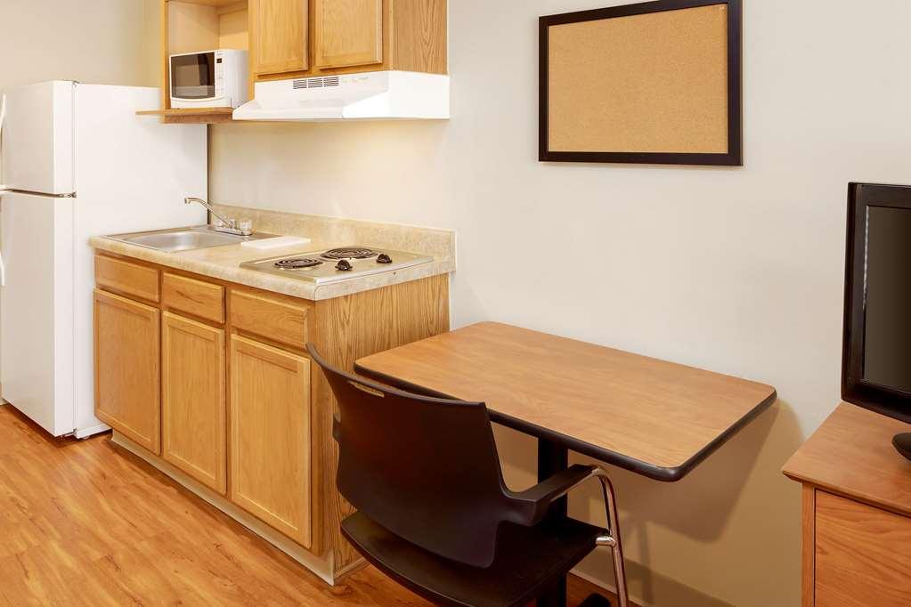 Extended Stay America Select Suites - Kalamazoo - West Room photo